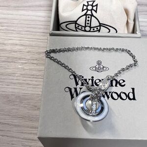 Vivienne Westwood Silver Plated SIMONETTA BAS RELIEF 3D Orb Pearl Bracelet